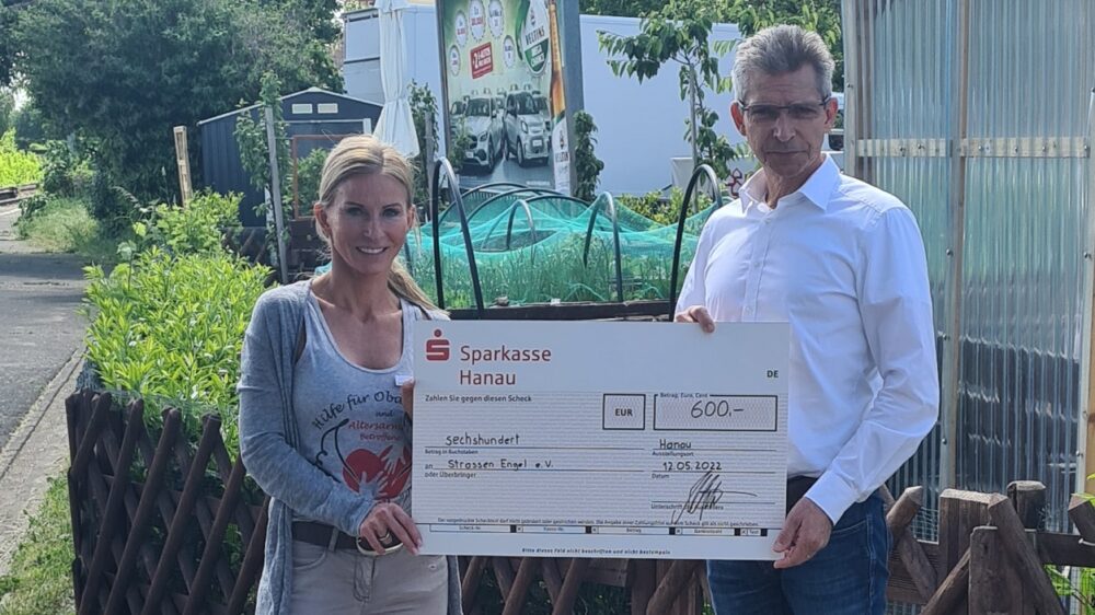 Planol spendet 600 Euro an den Verein StrassenEngel e. V.