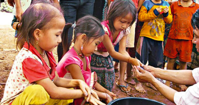 Kinder aus Laos und Vietnam