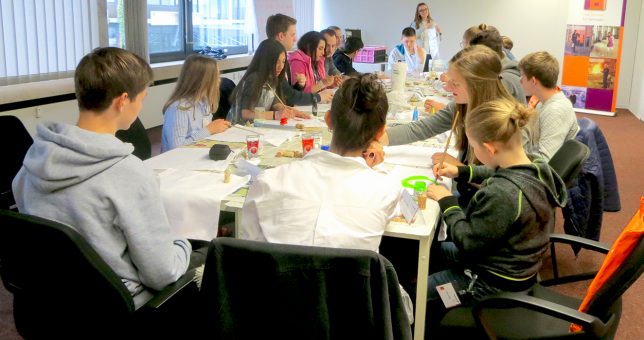 11 Schüler besuchten das Osnabrücker Service Center von Piepenbrock am Zukunftstag. (Bild: Piepenbrock)