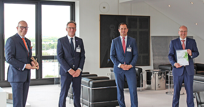Übergabe des Axia Best Managed Companies Award 2020